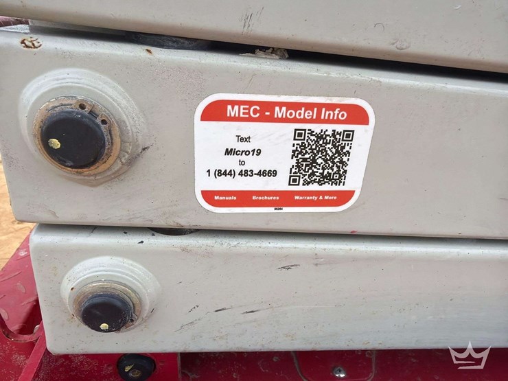 2020-mec-micro19-scissor-lift-image-23