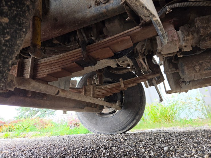#3224-•-2006-sterling-st-9500-quad-axle-dump-truck-image-41