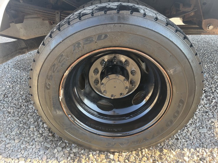 2012-ford-f550-image-13
