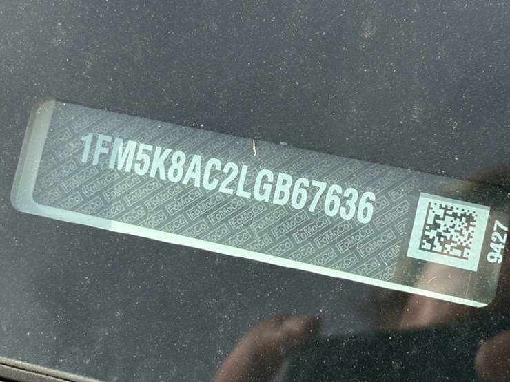 2020-ford-explorer-image-9