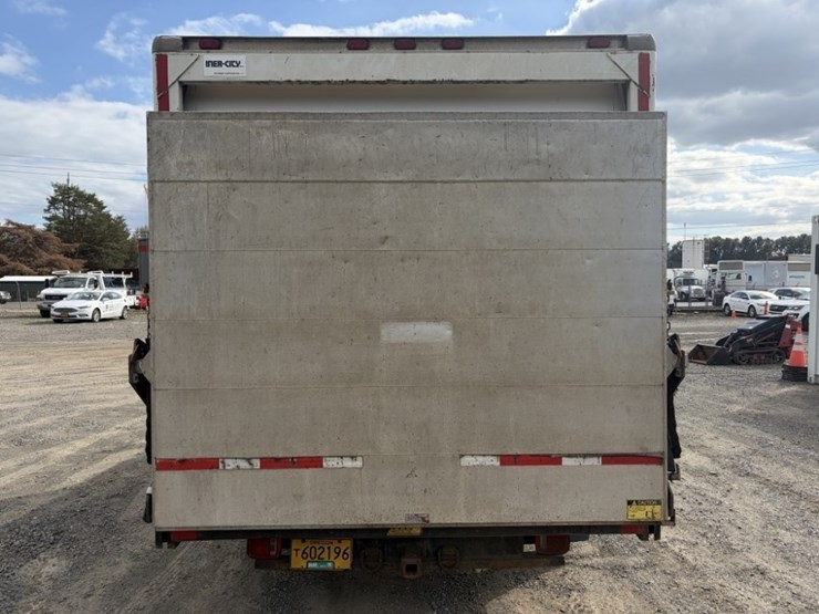 2006-chevrolet-express-box-truck-image-5