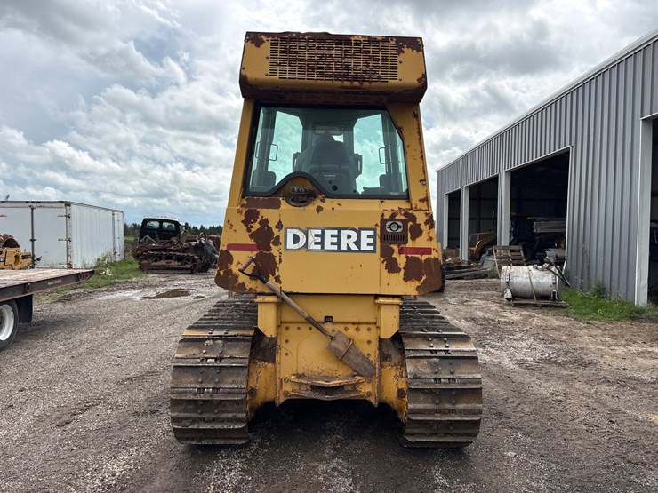 2004-deere-650h-xlt-image-4