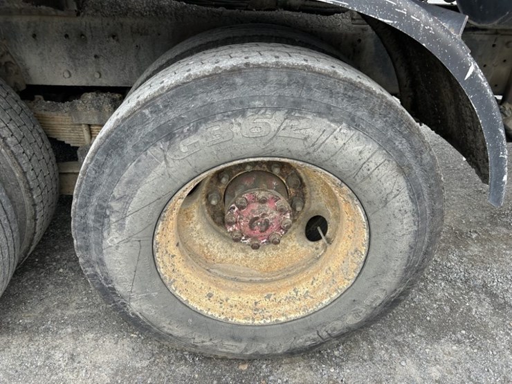 ford-l9000-image-33