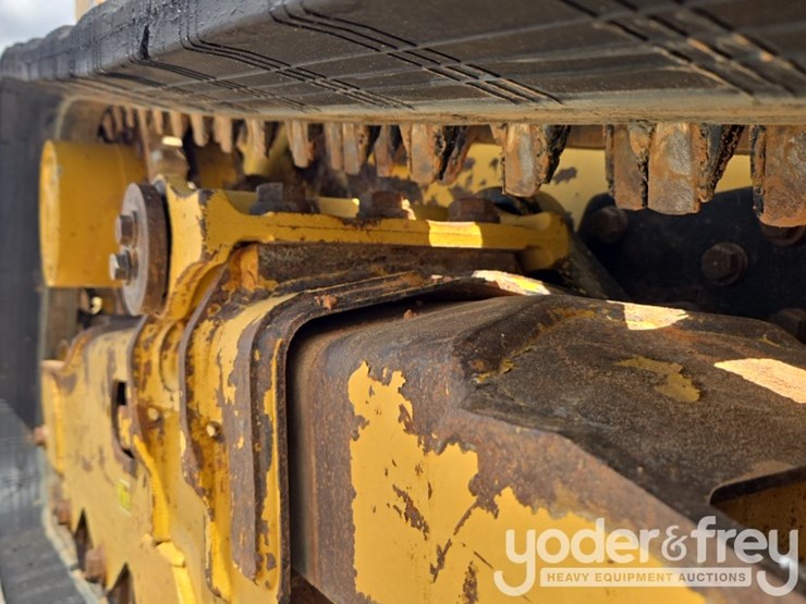 2023-caterpillar-259d3-image-13