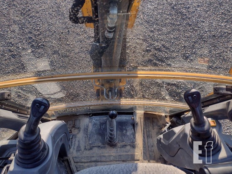 2021-deere-310sl-image-9