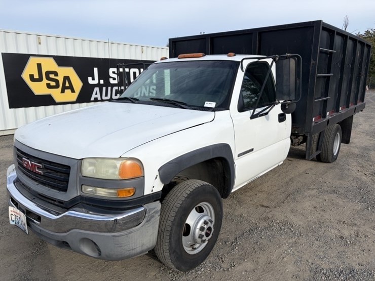 2003-gmc-3500-image-1