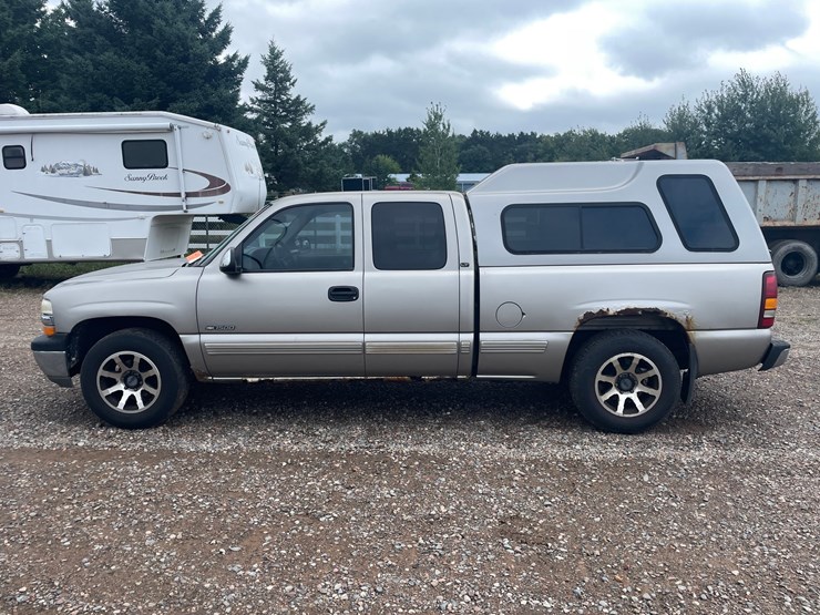 2000-chevrolet-silverado-1500-lt-image-2