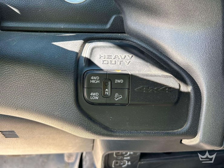 2022-dodge-2500-image-18