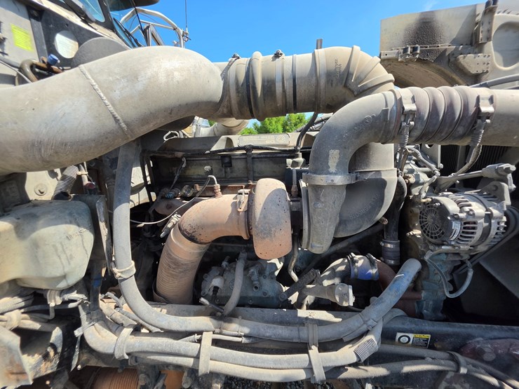 2005-peterbilt-379-image-91
