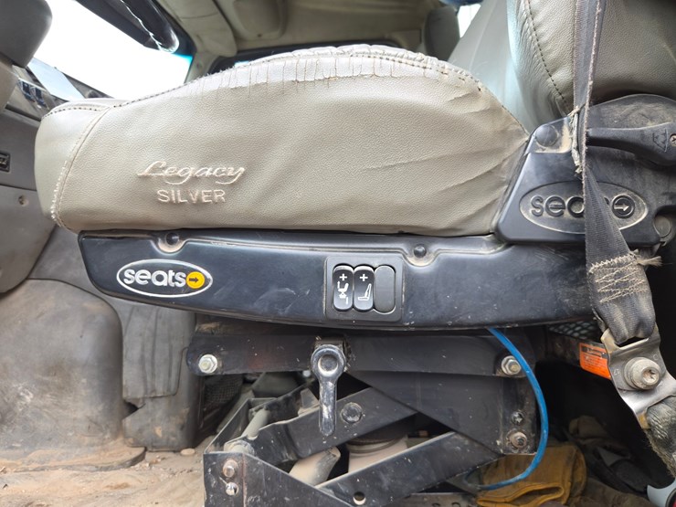 2002-sterling-l9500-image-72