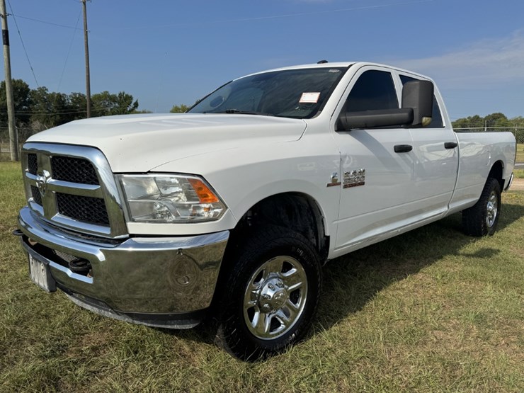 2018-dodge-3500hd-image-1