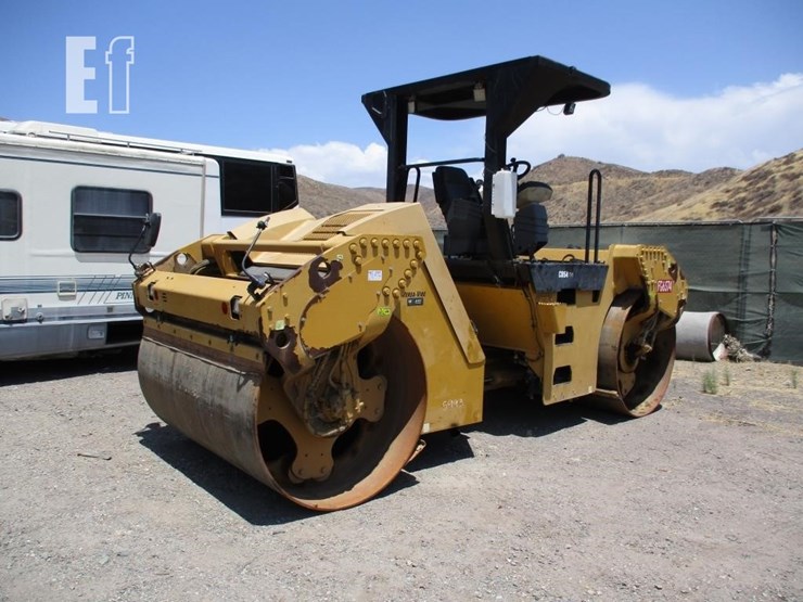 2012-caterpillar-cb54-image-1