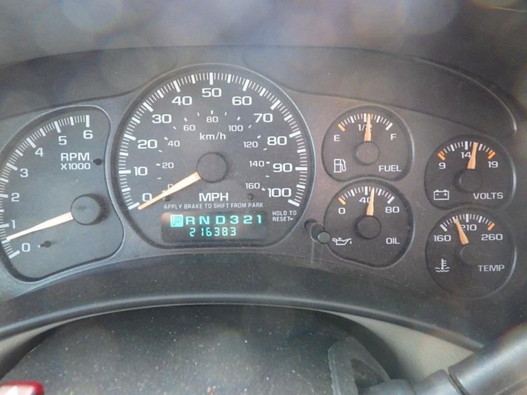 2002-gmc-yukon-xl-image-35