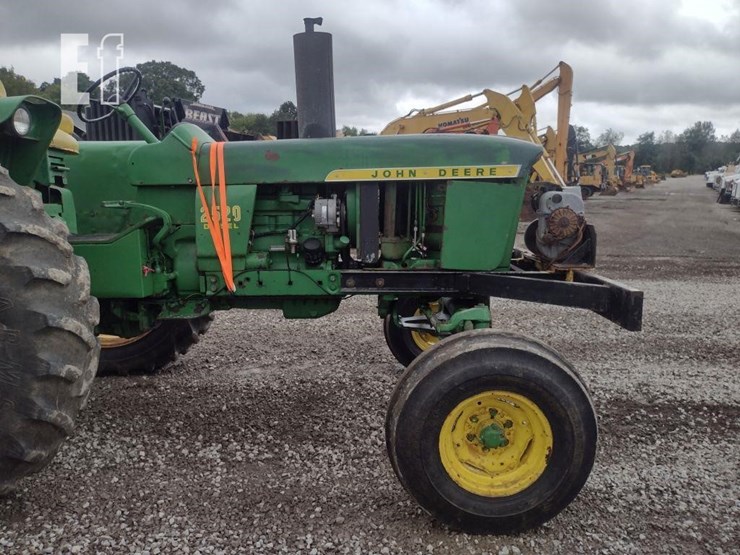 john-deere-2520-image-24
