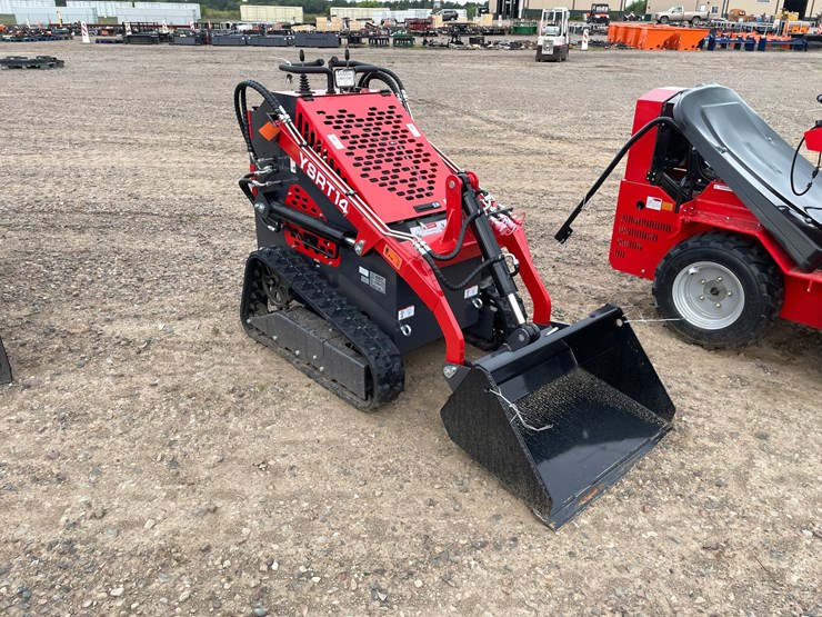 #5516-•-2026-agt-skid-steer-loader-image-1
