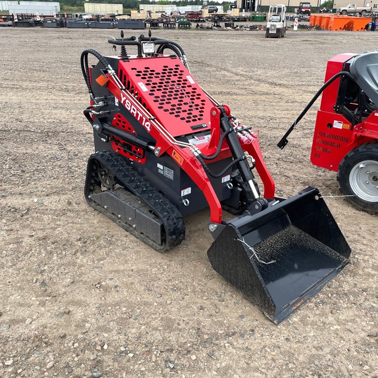 #5516 • 2026 AGT Skid Steer Loader