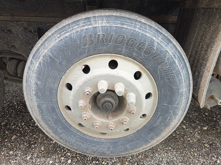 #3224-•-2006-sterling-st-9500-quad-axle-dump-truck-image-84