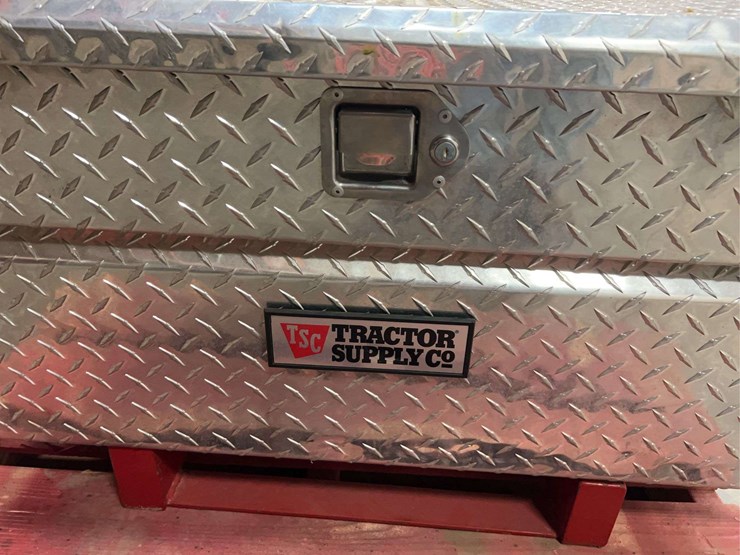 custom-three-point-mounted-toolbox-image-8