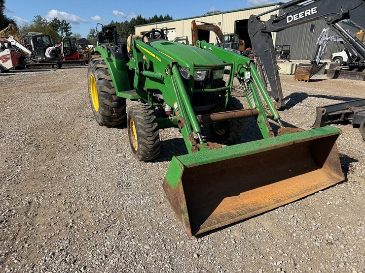2018-john-deere-4066m-image-6