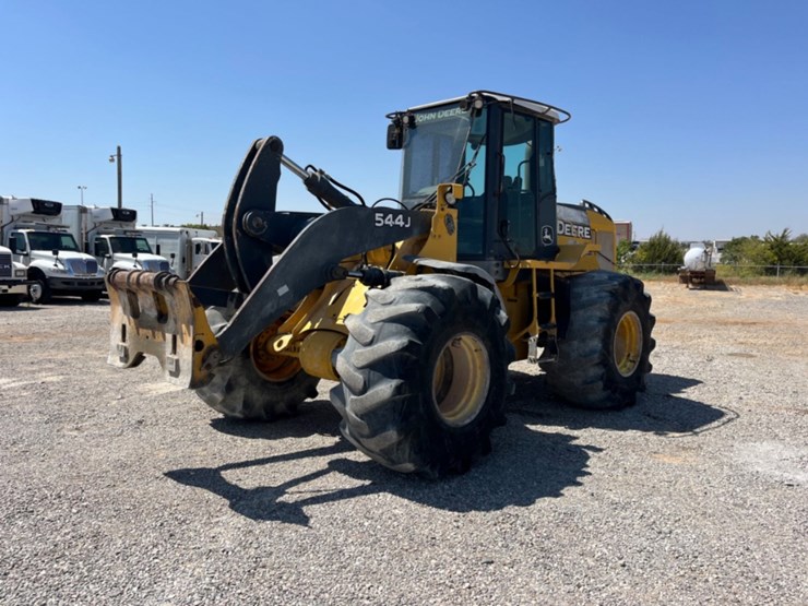 2010-deere-544j-image-1