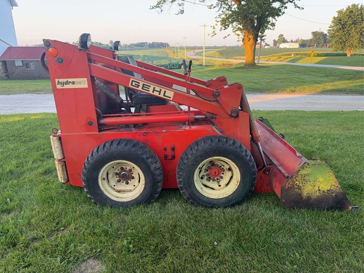 gehl-l3030-skid-steer-image-6