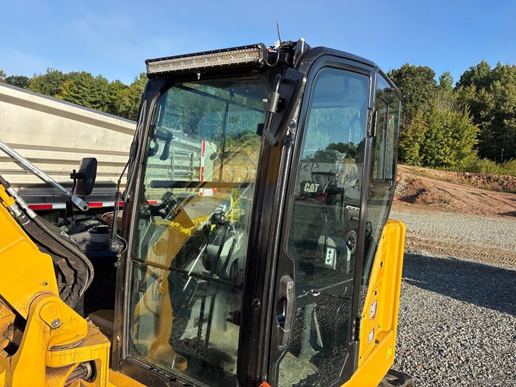 2020-caterpillar-306cr-image-12