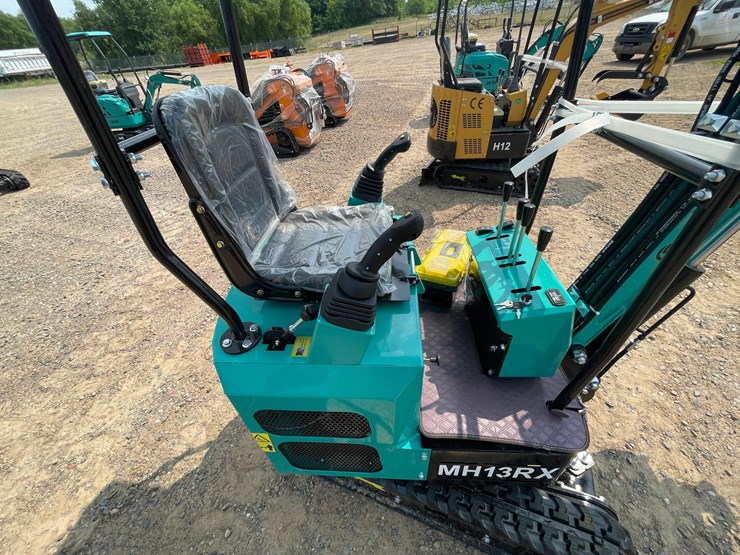 #5542-•-2026-mh13rx-mini-excavator-image-6