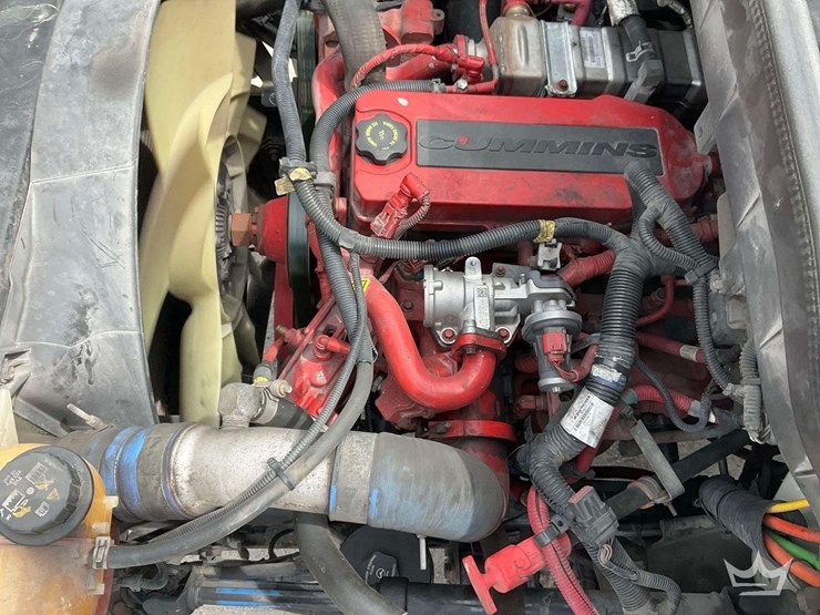 2018-international-durastar-4300-image-10