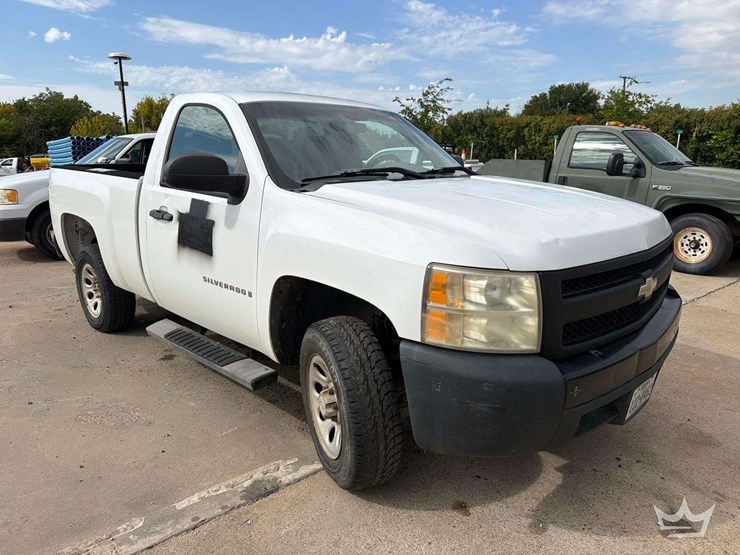 2008-chevrolet-silverado-1500-image-2