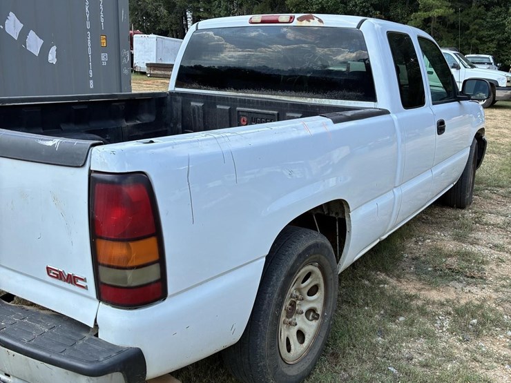 2006-gmc-sierra-1500-image-5