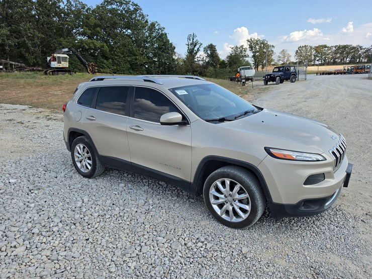 2015-jeep-cherokee-image-12