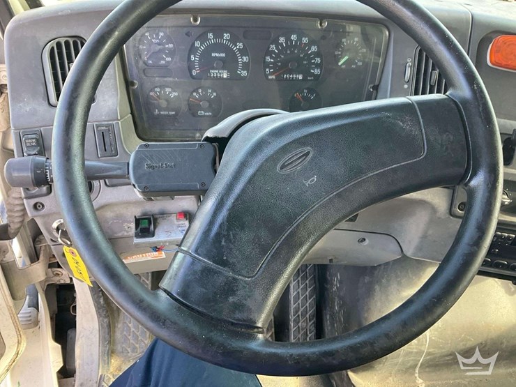 1998-ford-lt8501-image-13