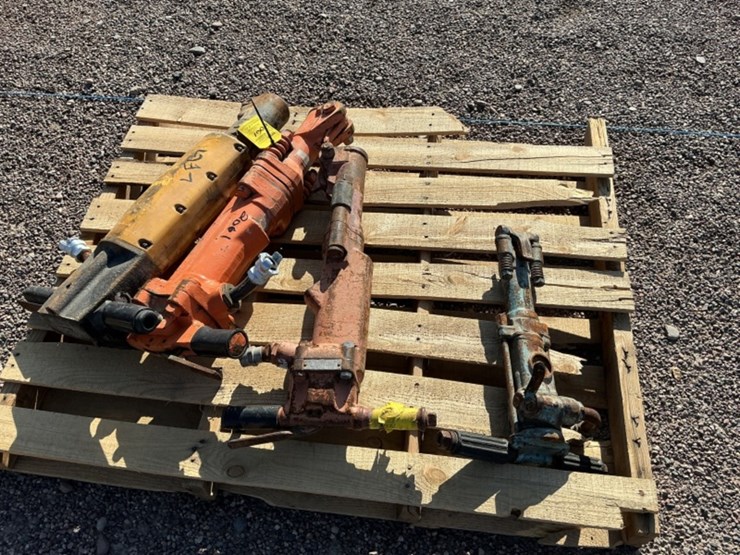 (4)-pneumatic-demo-hammers-image-3