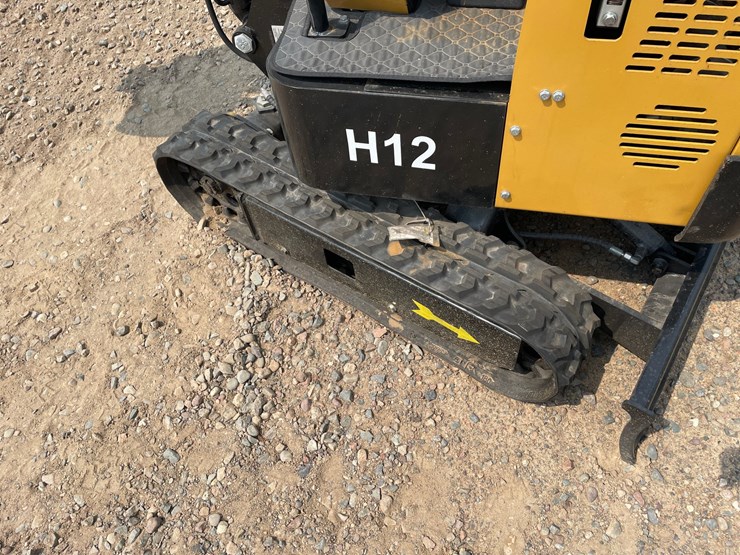#5539-•-2026-h12-mini-excavator-image-10