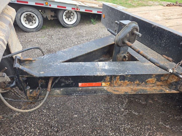 #3269-•-30'-tandem-axle-flatbed-trailer-image-10
