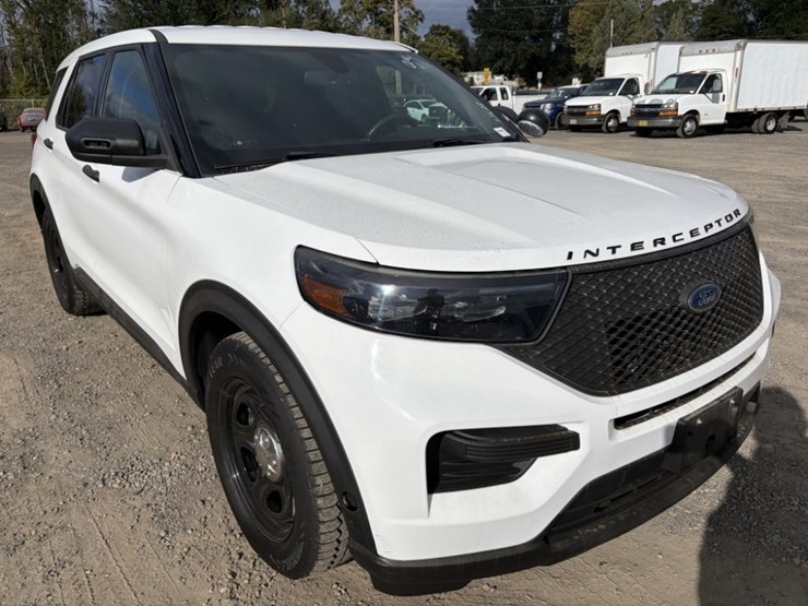 2020-ford-explorer-image-2