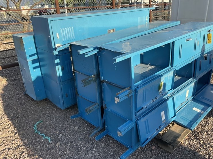 pallet-of-steel-lockers-image-4