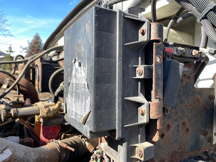 #1455-•-2003-sterling-salt-truck-(has-mn-title)-image-41