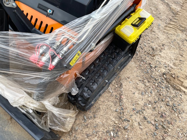 #5512-•-2026-unused-land-honor-mini-skid-steer-loader-image-6