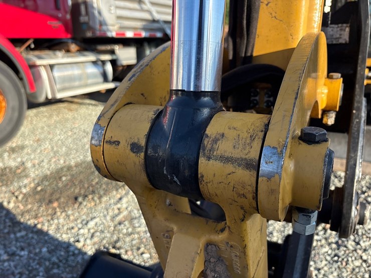 2020-caterpillar-306cr-image-34