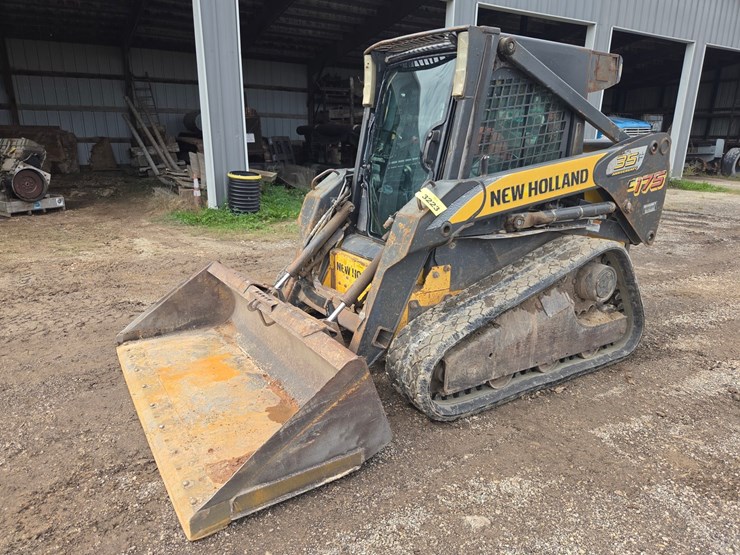 new-holland-c175-image-1
