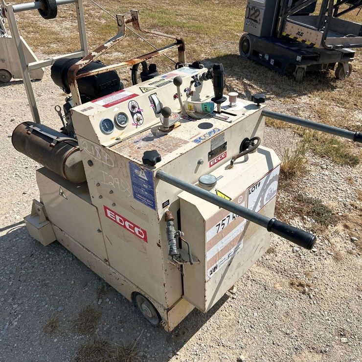 2018 EDCO SS-26-35K Self-Propelled Walk Behind Concrete Saw