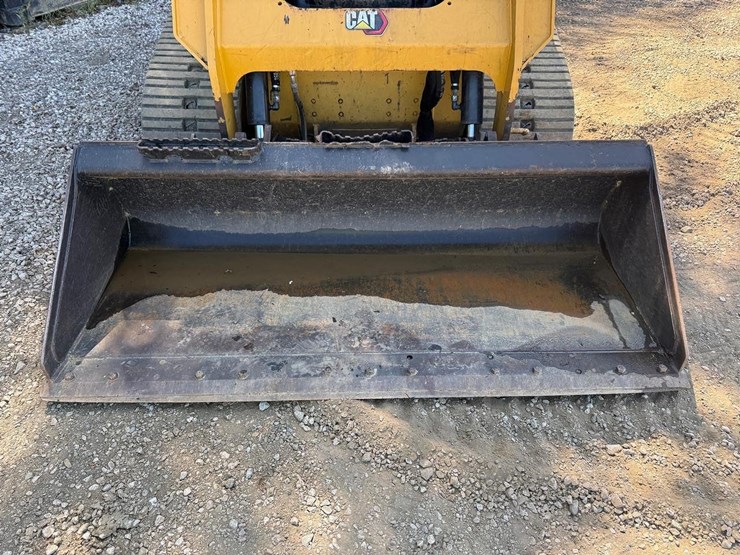 2023-caterpillar-259d3-image-9