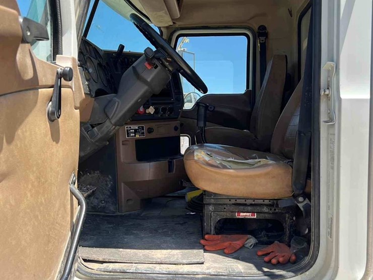 2011-mack-gu-(granite)-image-5