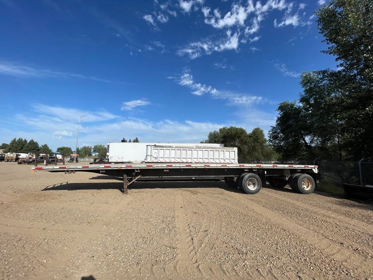 #1324-•-flatbed-semi-trailer-**parts-only**-(no-title)-image-2