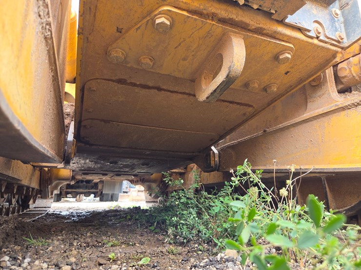 2004-deere-650h-xlt-image-34