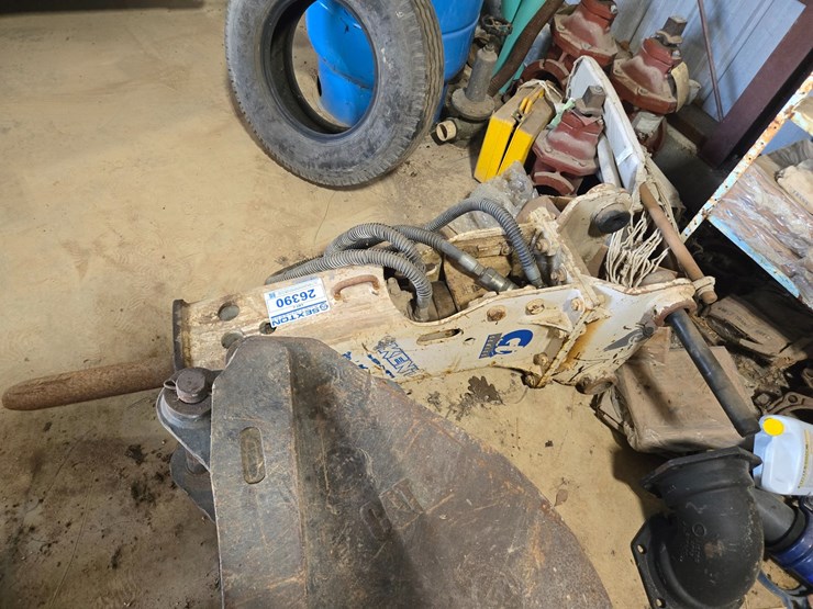 john-deere-310-image-4