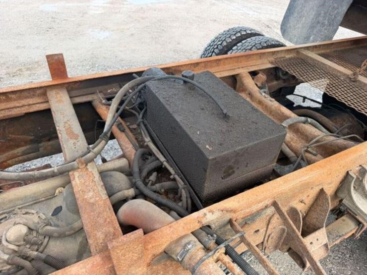 2007-gmc-sierra-3500-image-26