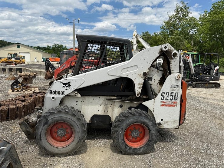 2005-bobcat-s250-image-5