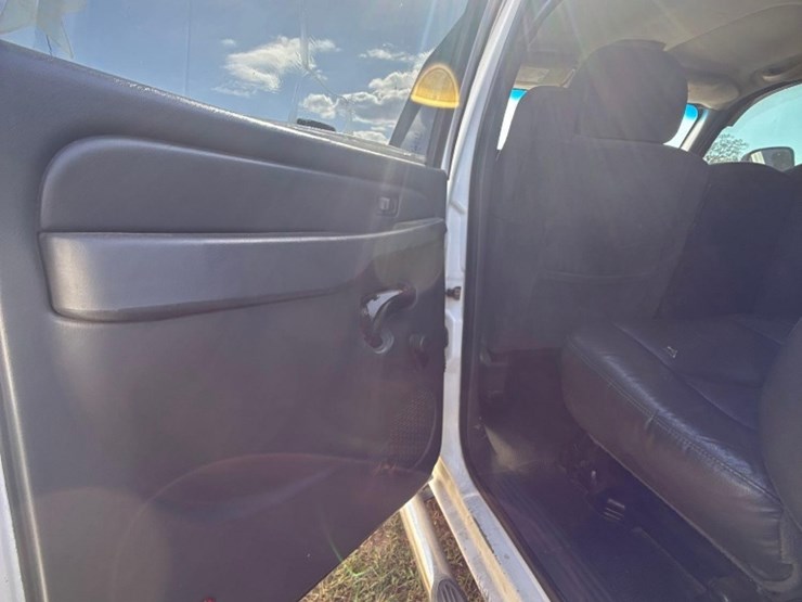 2005-chevrolet-silverado-2500-image-7